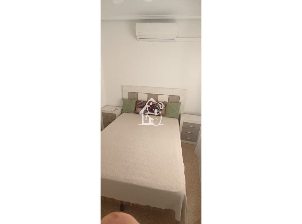 2 soverom Leilighet til leie i Guardamar del Segura - € 850 (Ref: 9935391)