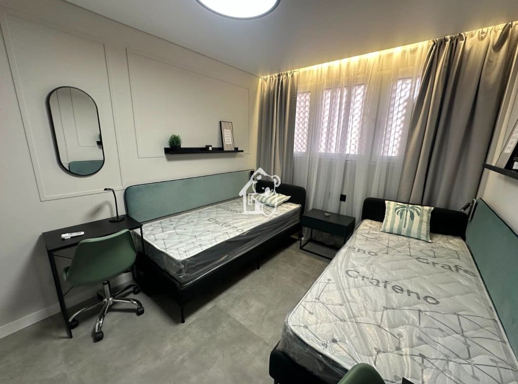 2 bedroom Apartment for rent in Torrevieja - € 1,200 (Ref: 9935392)