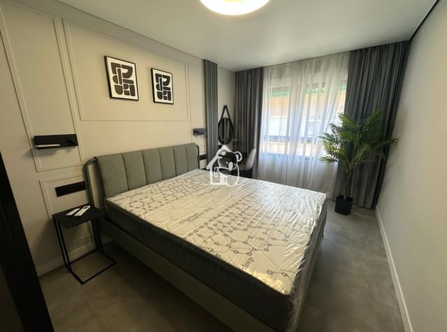 2 bedroom Apartment for rent in Playa de los Locos, Torrevieja - € 1,200 (Ref: 9935392)