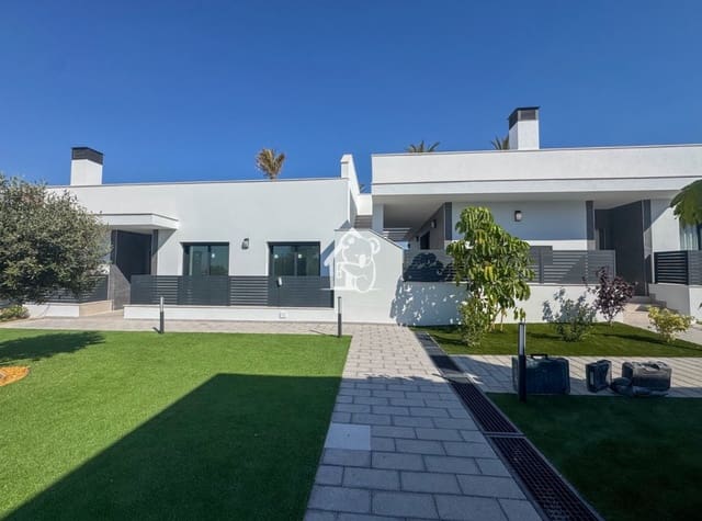 3 soverom Villa til salgs i Aguas Nuevas, Torrevieja med svømmebasseng garasje - € 585 000 (Ref: 9946869)