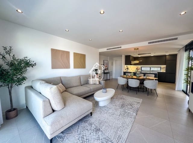 3 soverom Villa til salgs i Aguas Nuevas, Torrevieja med svømmebasseng garasje - € 585 000 (Ref: 9946869)