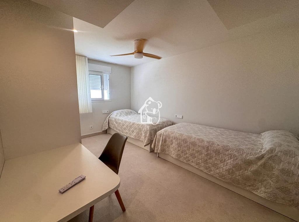 Maison de Ville de 4 chambres à louer à Dehesa de Campoamor avec garage - 2 500 € (Ref: 9949023)