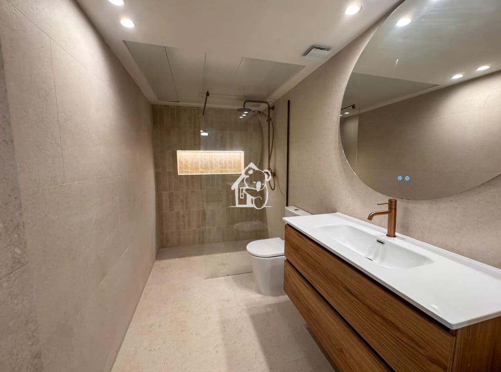 Maison de Ville de 4 chambres à louer à Dehesa de Campoamor avec garage - 2 500 € (Ref: 9949023)
