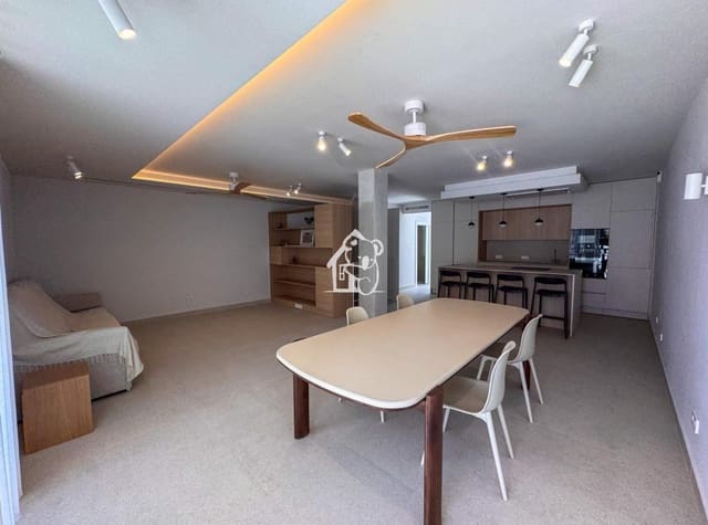 Maison de Ville de 4 chambres à louer à Dehesa de Campoamor, Orihuela avec garage - 2 500 € (Ref: 9949023)