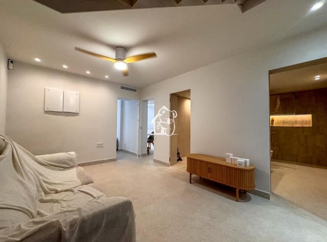 Maison de Ville de 4 chambres à louer à Dehesa de Campoamor, Orihuela avec garage - 2 500 € (Ref: 9949023)