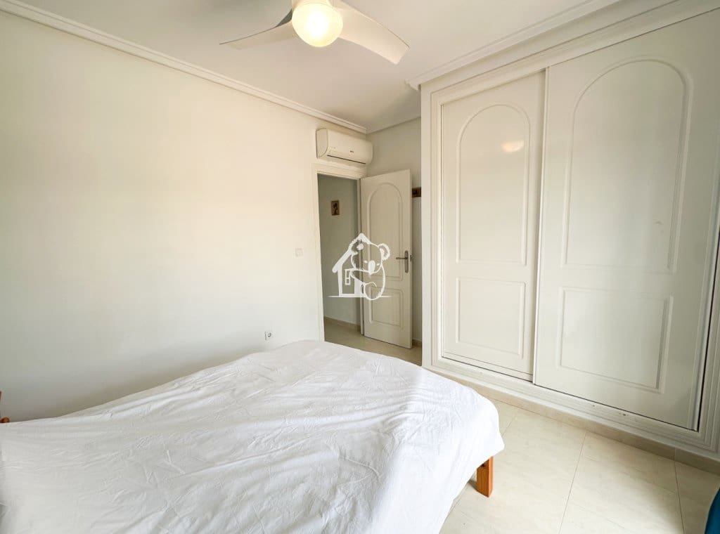 Maison de Ville de 2 chambres à louer à Ciudad Quesada avec piscine - 950 € (Ref: 9950851)