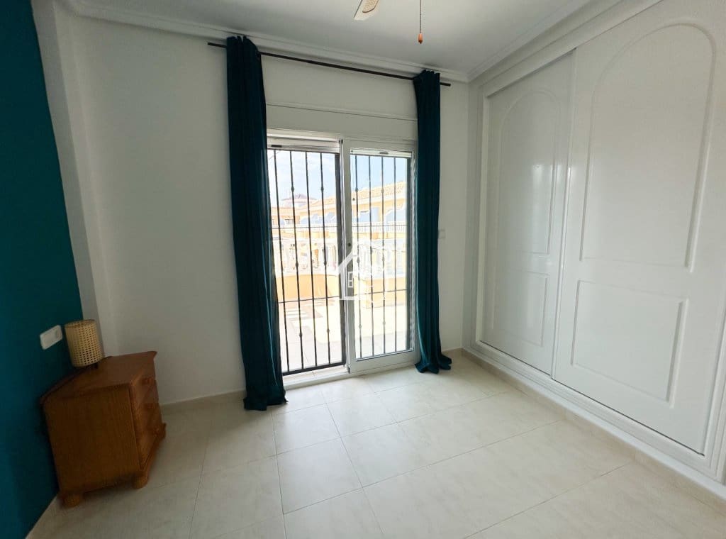 Maison de Ville de 2 chambres à louer à Ciudad Quesada avec piscine - 950 € (Ref: 9950851)