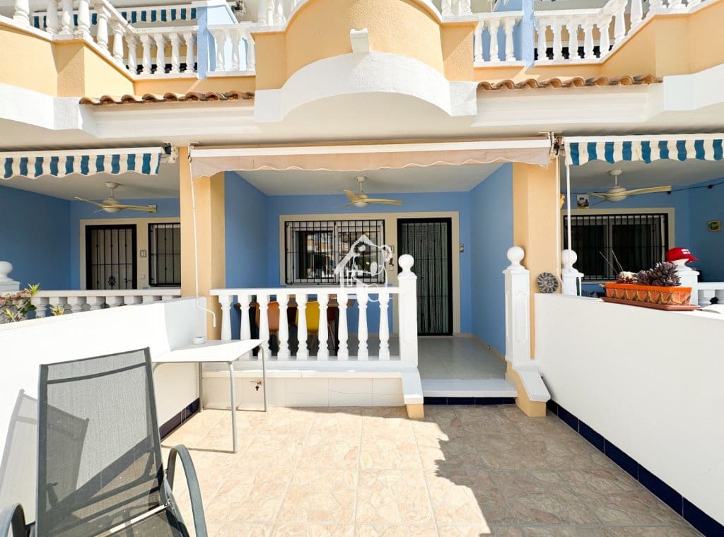 Maison de Ville de 2 chambres à louer à Ciudad Quesada avec piscine - 950 € (Ref: 9950851)