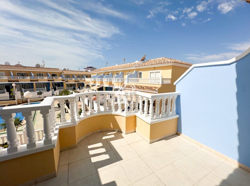 Maison de Ville de 2 chambres à louer à Ciudad Quesada avec piscine - 950 € (Ref: 9950851)