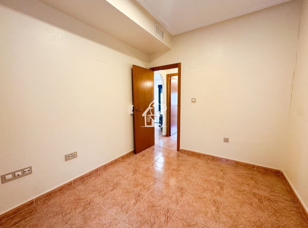 3 soverom Leilighet til leie i Bigastro - € 690 (Ref: 9950852)