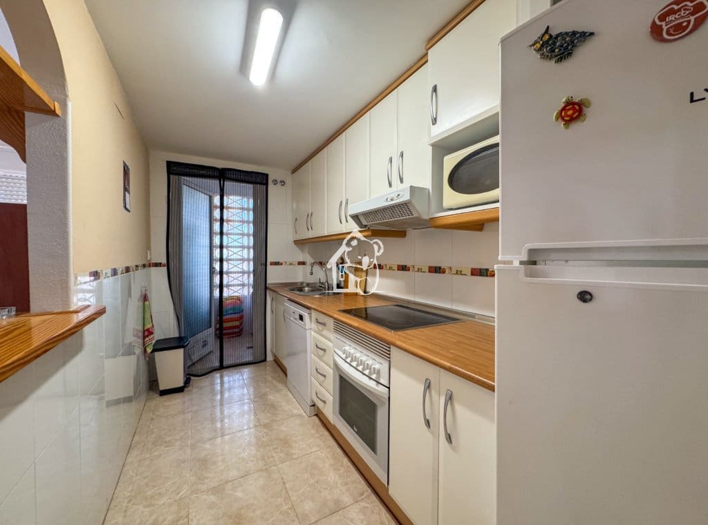 1 slaapkamer Appartement te huur in Orihuela Costa met zwembad - € 700 (Ref: 9950903)