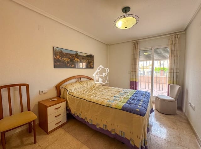 1 slaapkamer Appartement te huur in Playa Flamenca, Orihuela met zwembad - € 700 (Ref: 9950903)