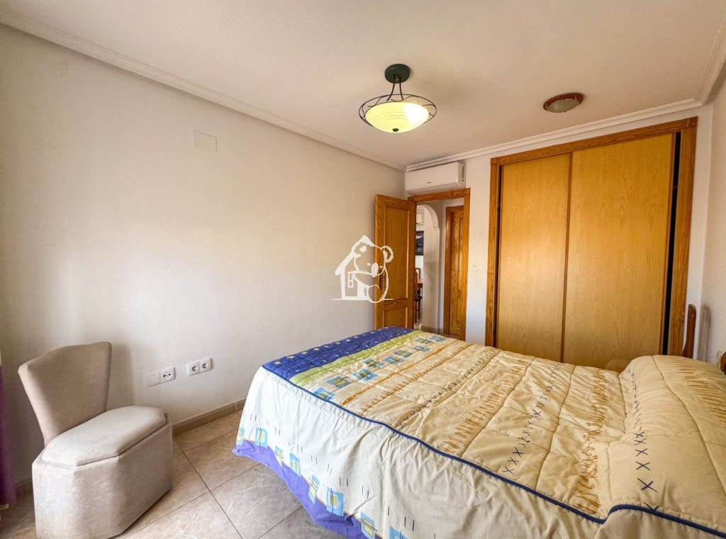 1 slaapkamer Appartement te huur in Orihuela Costa met zwembad - € 700 (Ref: 9950903)