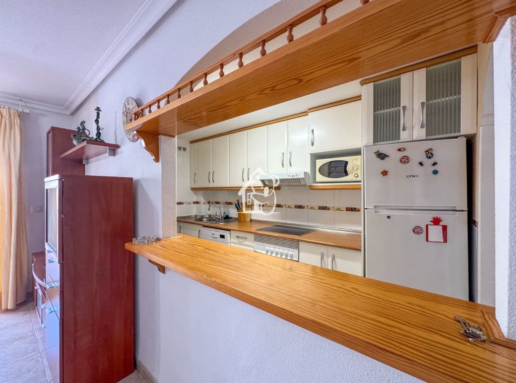 1 slaapkamer Appartement te huur in Orihuela Costa met zwembad - € 700 (Ref: 9950903)