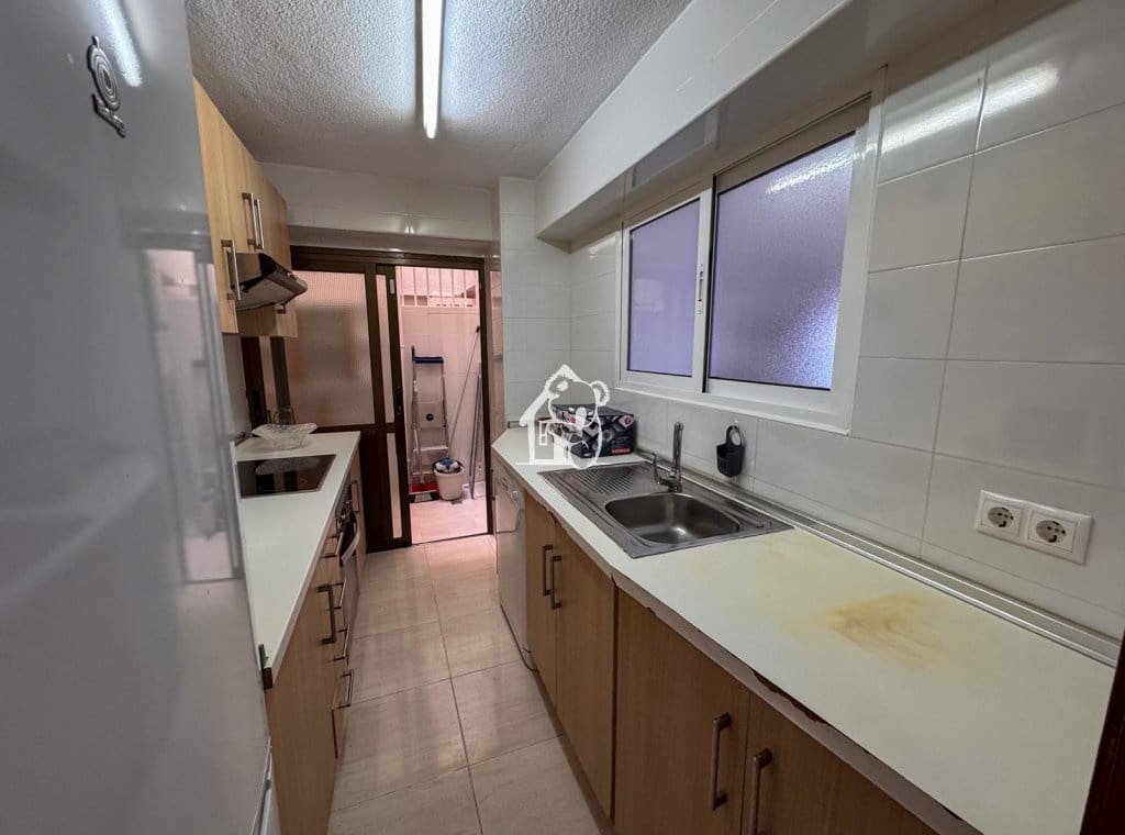 3 bedroom Beach Apartment for rent in Torrevieja - € 1,700 (Ref: 9953584)