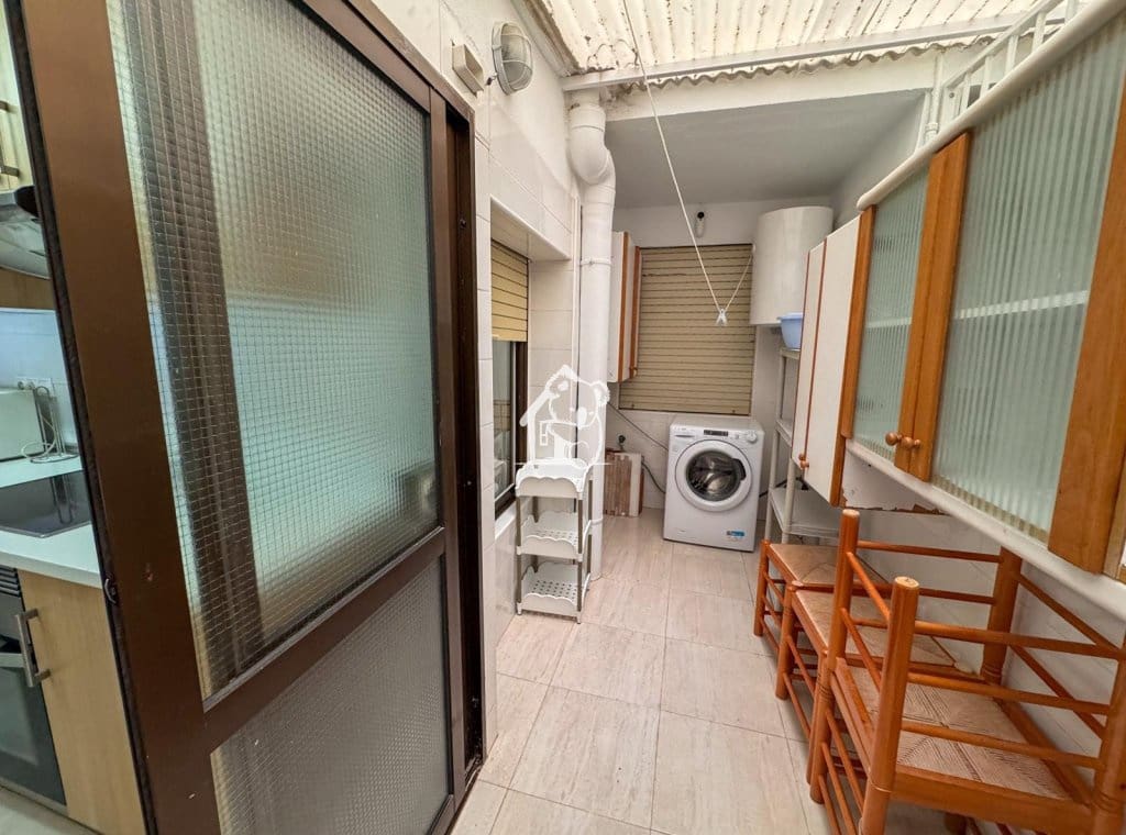 3 bedroom Beach Apartment for rent in Torrevieja - € 1,700 (Ref: 9953584)