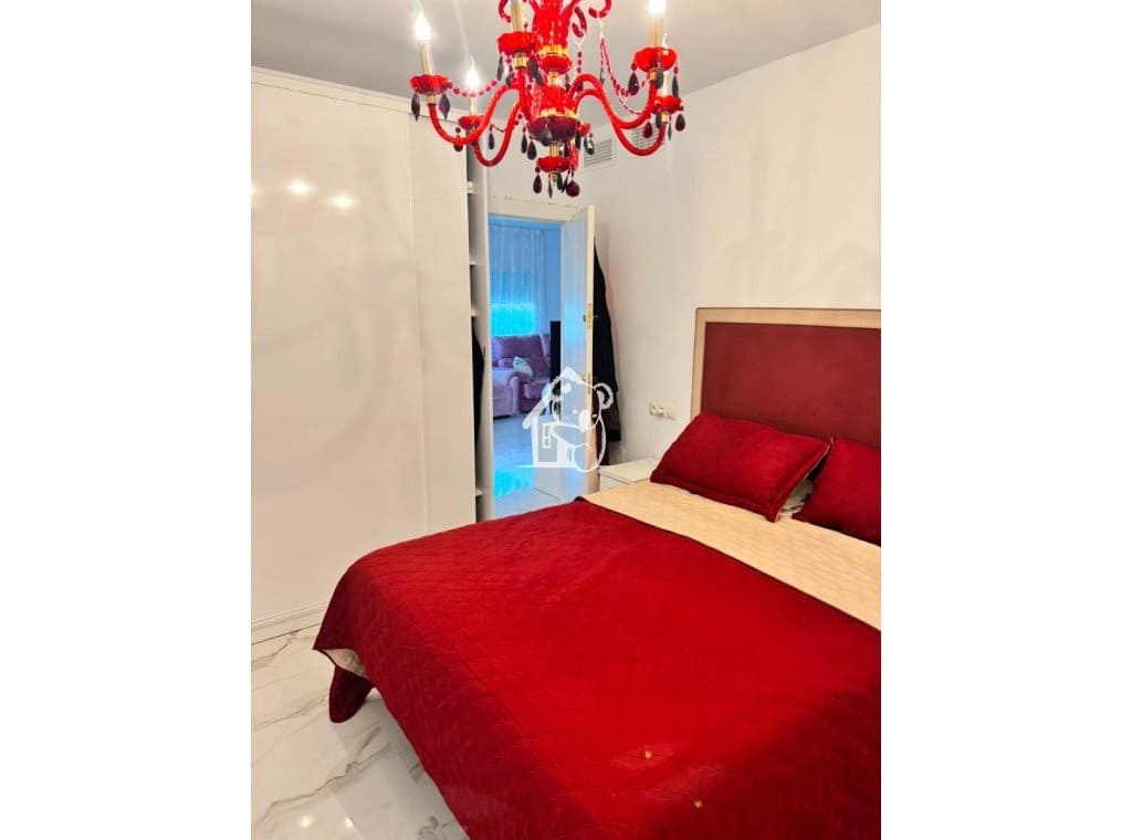 5 soveværelse Byhus til leje i Torre de la Horadada med garage - € 2.500 (Ref: 9956673)