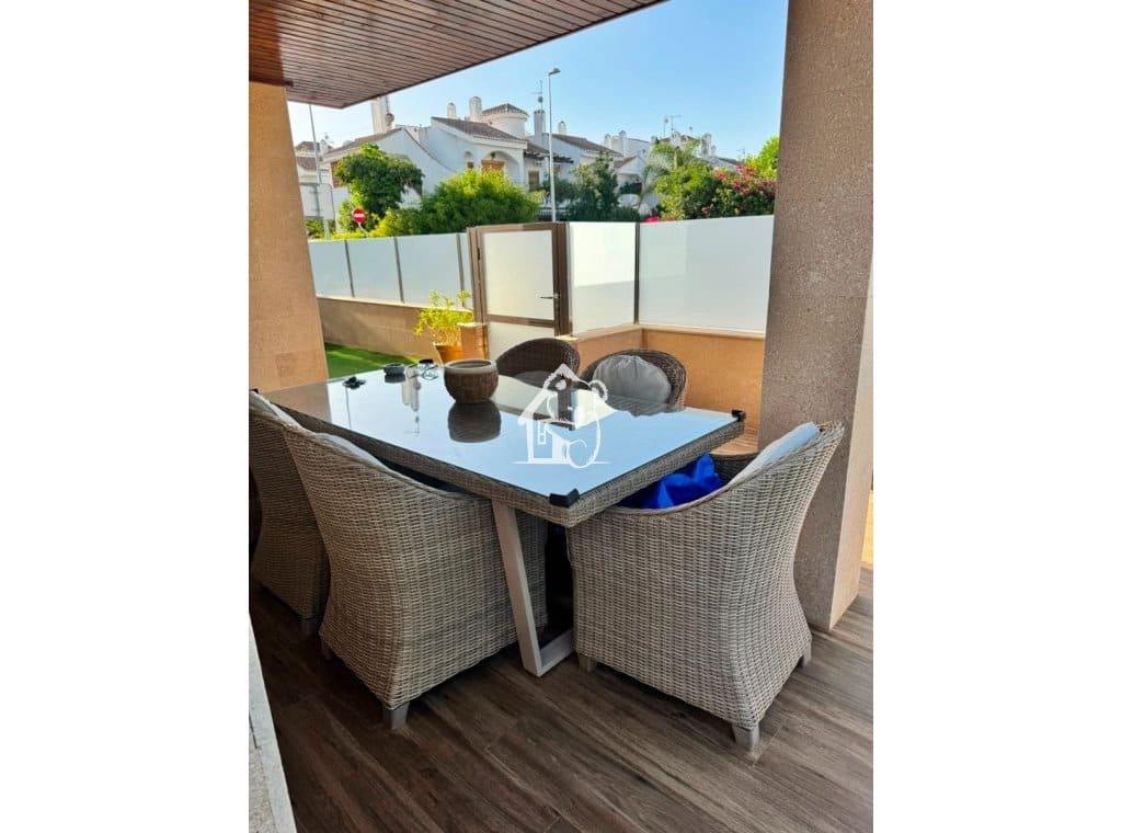 5 soveværelse Byhus til leje i Torre de la Horadada med garage - € 2.500 (Ref: 9956673)
