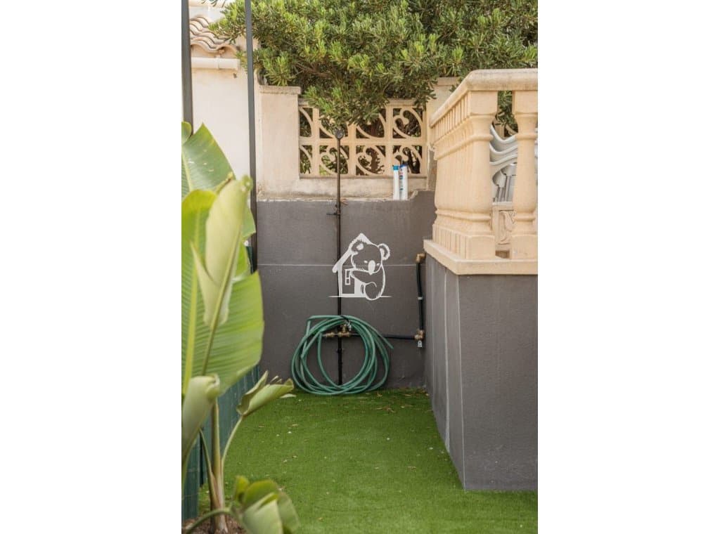 4 quarto Moradia para arrendar em La Mata - 1 600 € (Ref: 9956674)
