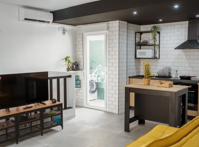 4 quarto Moradia para arrendar em Los Europeos, Torrevieja - 1 600 € (Ref: 9956674)