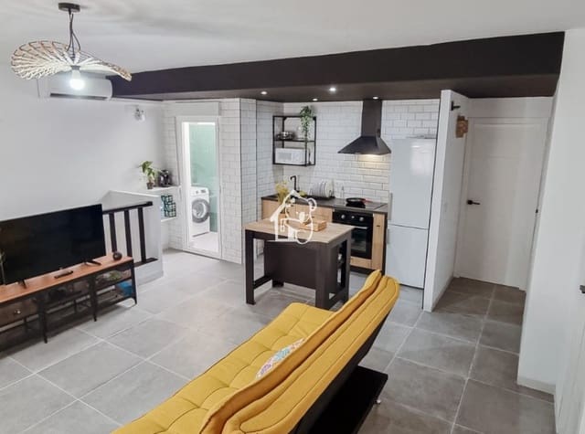 4 quarto Moradia para arrendar em Los Europeos, Torrevieja - 1 600 € (Ref: 9956674)