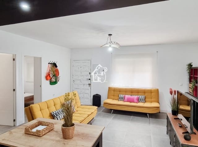 4 quarto Moradia para arrendar em Los Europeos, Torrevieja - 1 600 € (Ref: 9956674)