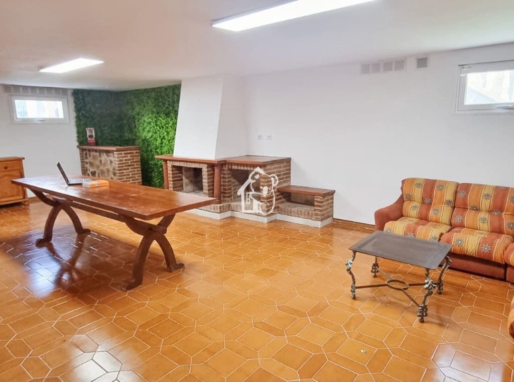 4 quarto Moradia para arrendar em La Mata - 1 600 € (Ref: 9956674)