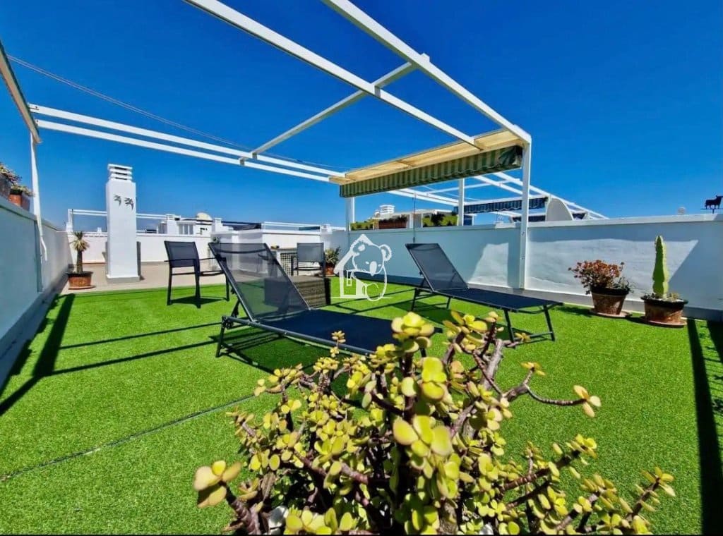 2 sovrum Lägenhet att hyra i La Florida med pool - 1 000 € (Ref: 9976648)