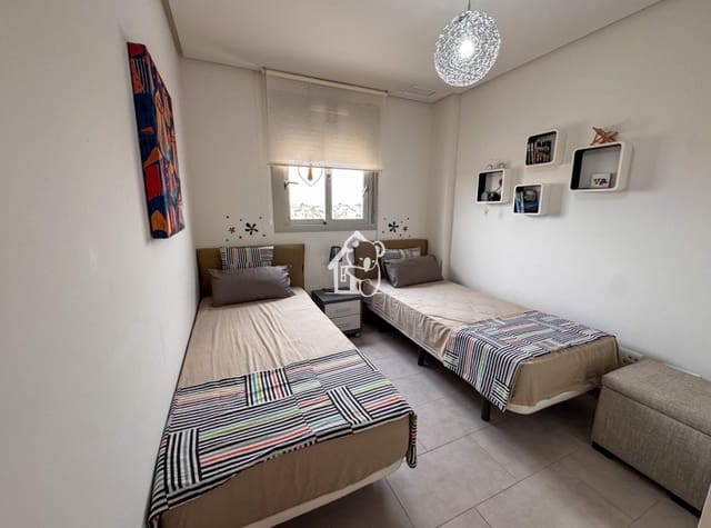 2 soveværelse Lejlighed til leje i Villamartin, Orihuela med swimmingpool - € 1.350 (Ref: 9978076)