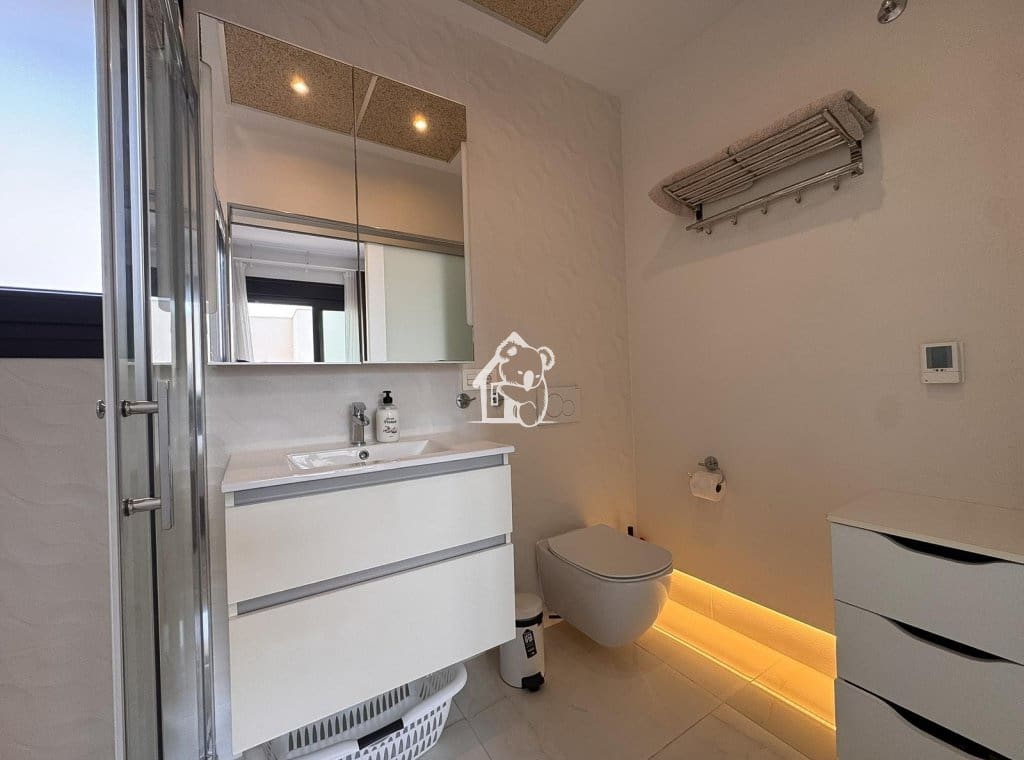 4 slaapkamer Villa te huur in Orihuela Costa met zwembad - € 3.000 (Ref: 9981701)