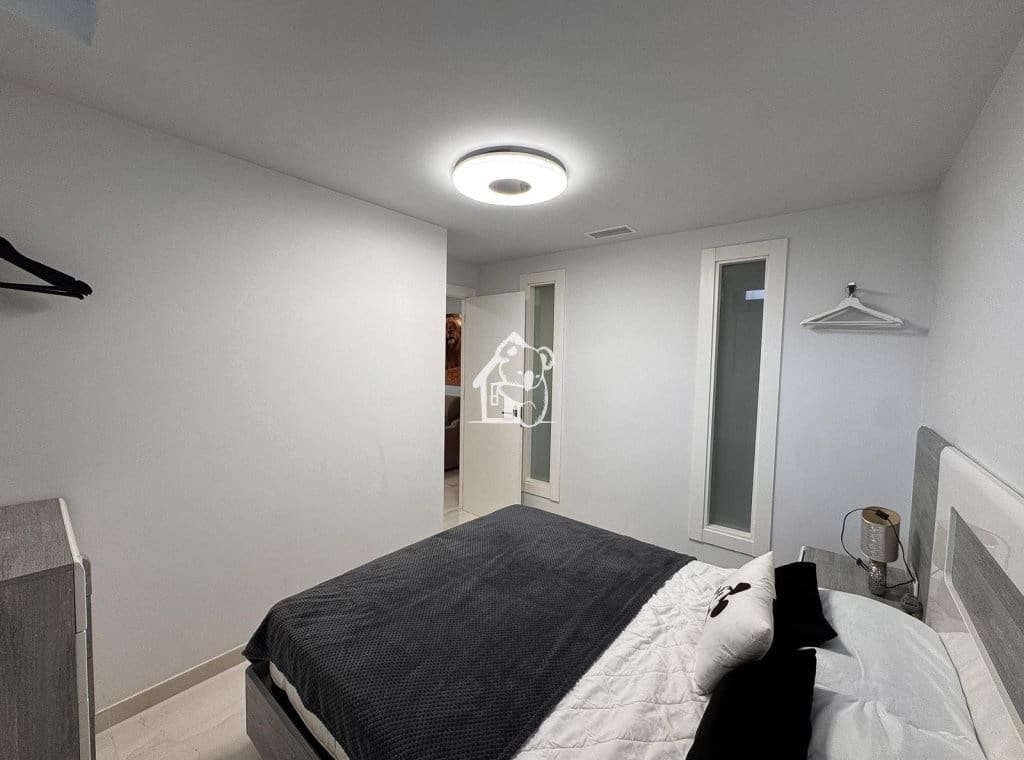 4 slaapkamer Villa te huur in Orihuela Costa met zwembad - € 3.000 (Ref: 9981701)