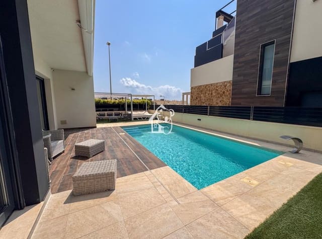 4 slaapkamer Villa te huur in Lomas de Cabo Roig - Los Dolses, Orihuela met zwembad - € 3.000 (Ref: 9981701)