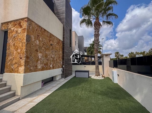 4 slaapkamer Villa te huur in Lomas de Cabo Roig - Los Dolses, Orihuela met zwembad - € 3.000 (Ref: 9981701)