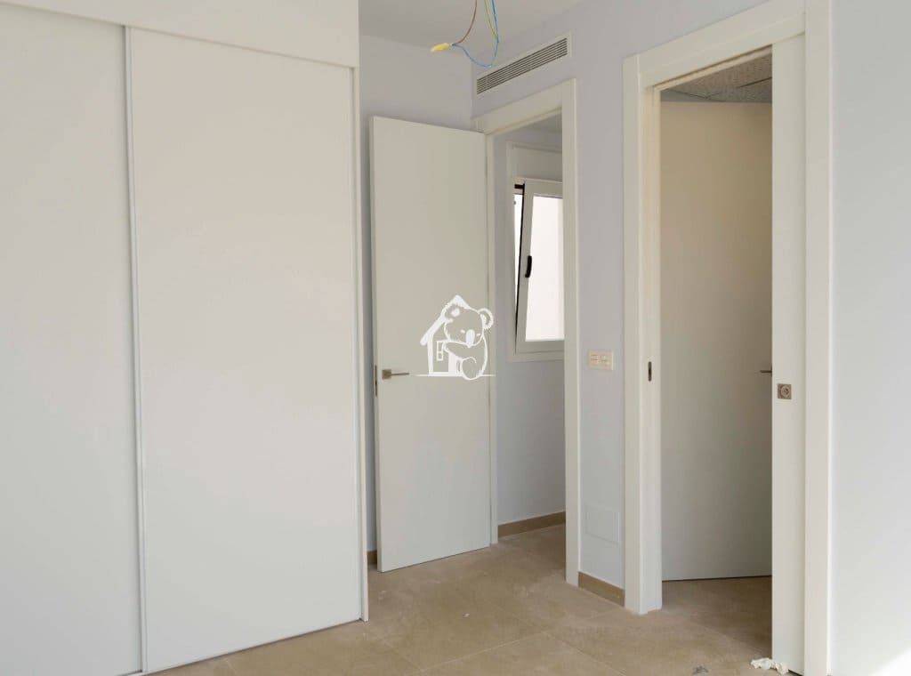 Ático de 2 habitaciones en Torrevieja en venta con piscina - 459.000 € (Ref: 9981702)