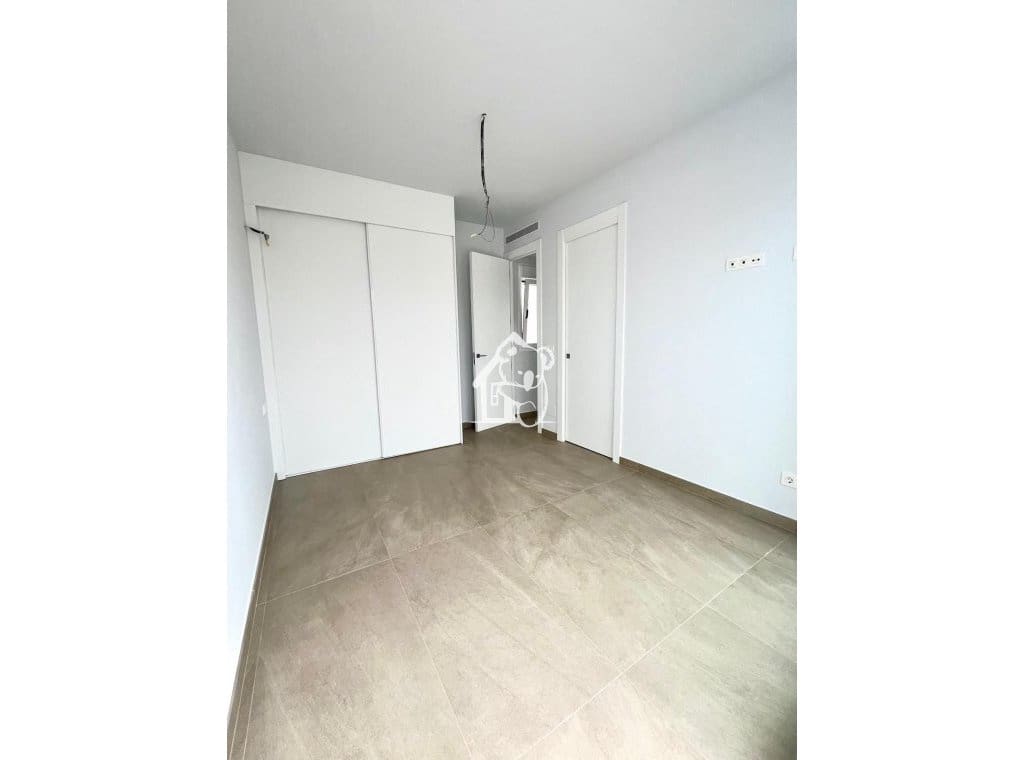 Ático de 2 habitaciones en Torrevieja en venta con piscina - 459.000 € (Ref: 9981702)