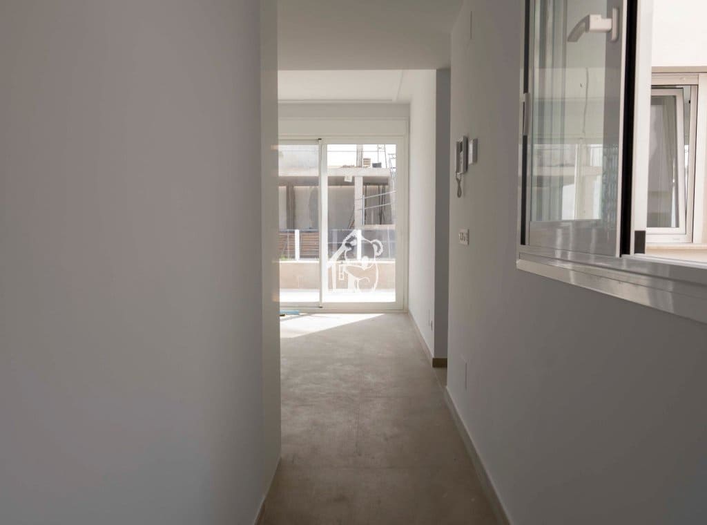 Ático de 2 habitaciones en Torrevieja en venta con piscina - 459.000 € (Ref: 9981702)
