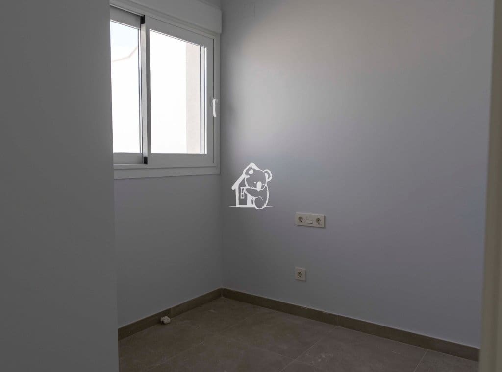 Ático de 2 habitaciones en Torrevieja en venta con piscina - 459.000 € (Ref: 9981702)