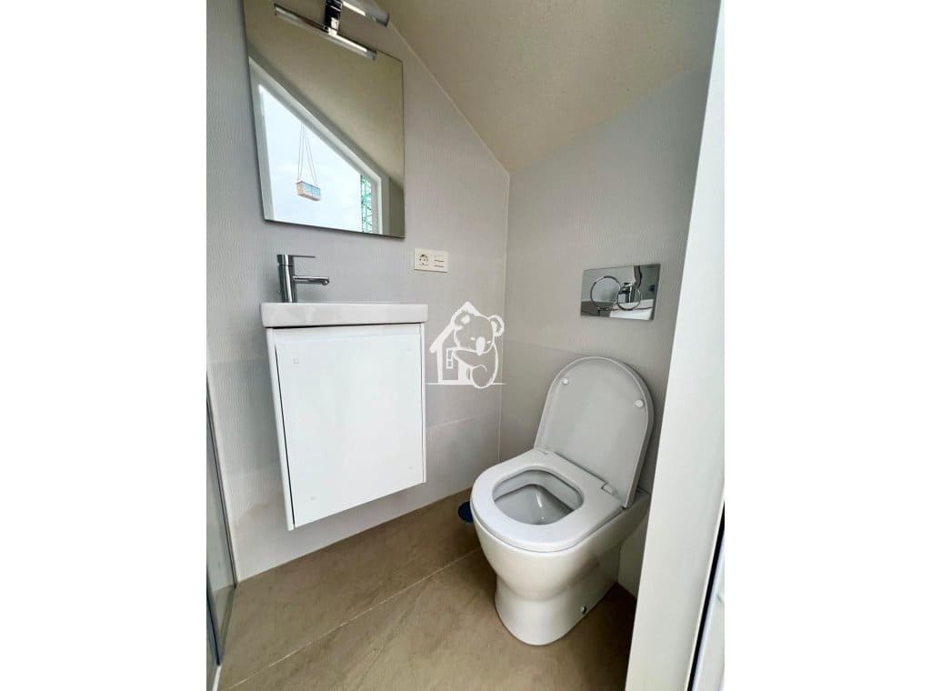 Ático de 2 habitaciones en Torrevieja en venta con piscina - 459.000 € (Ref: 9981702)