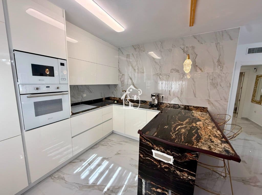 5 chambre Maison de Ville à vendre à Torre de la Horadada avec garage - 590 000 € (Ref: 9984132)