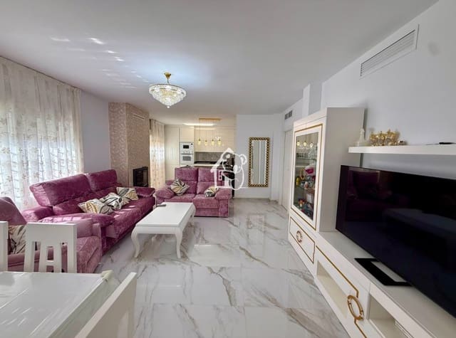 5 soverom Hus til salgs i Torre de la Horadada, Pilar de la Horadada med garasje - € 590 000 (Ref: 9984132)