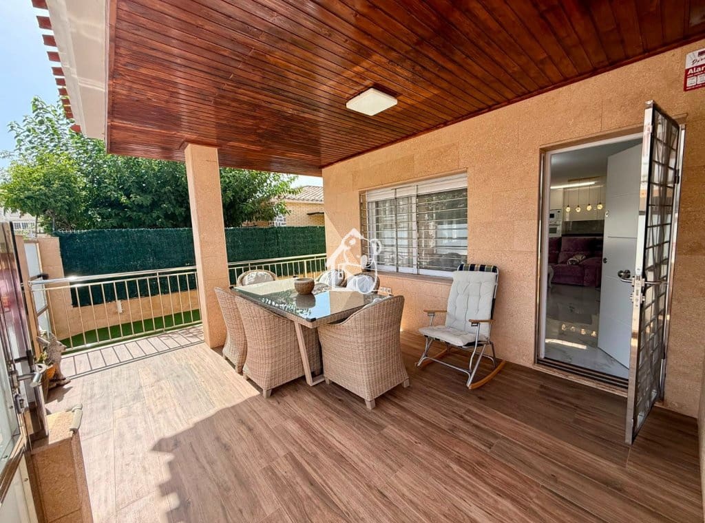 5 chambre Maison de Ville à vendre à Torre de la Horadada avec garage - 590 000 € (Ref: 9984132)