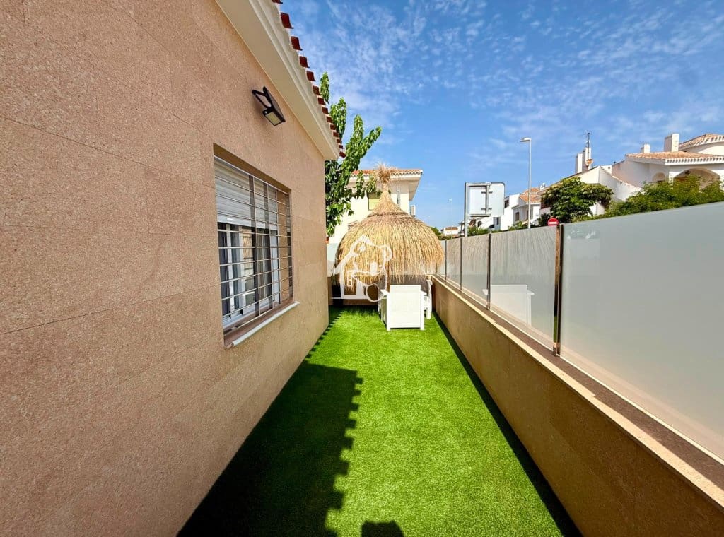 5 chambre Maison de Ville à vendre à Torre de la Horadada avec garage - 590 000 € (Ref: 9984132)
