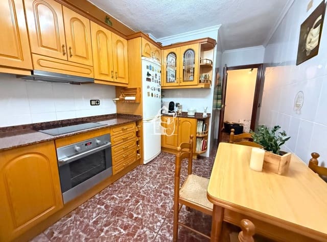 3 camera da letto Appartamento da affittare in Zona Pueblo, Guardamar del Segura - 850 € (Rif: 9984382)