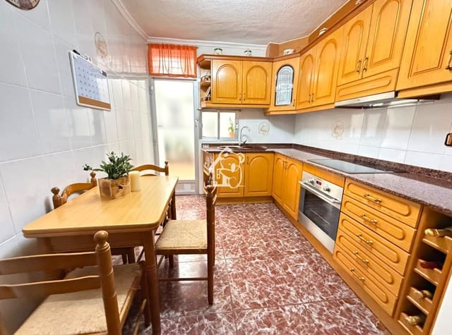 3 camera da letto Appartamento da affittare in Zona Pueblo, Guardamar del Segura - 850 € (Rif: 9984382)