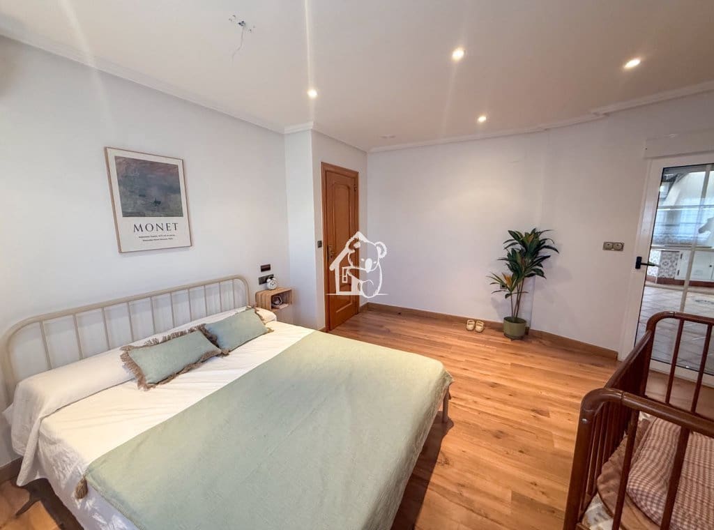 5 soveværelse Penthouse til salg i La Mata med swimmingpool - € 650.000 (Ref: 9990067)