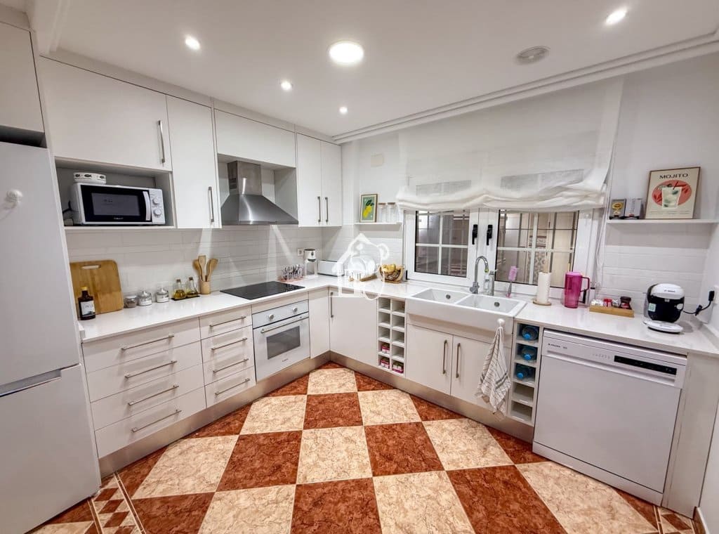 5 soveværelse Penthouse til salg i La Mata med swimmingpool - € 650.000 (Ref: 9990067)