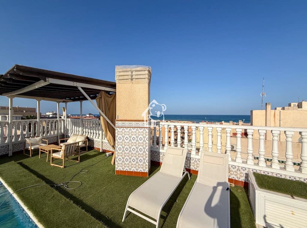 5 soveværelse Penthouse til salg i La Mata med swimmingpool - € 650.000 (Ref: 9990067)