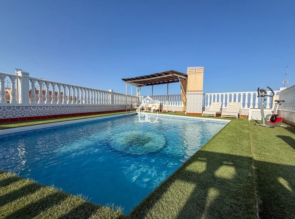 5 soveværelse Penthouse til salg i La Mata med swimmingpool - € 650.000 (Ref: 9990067)