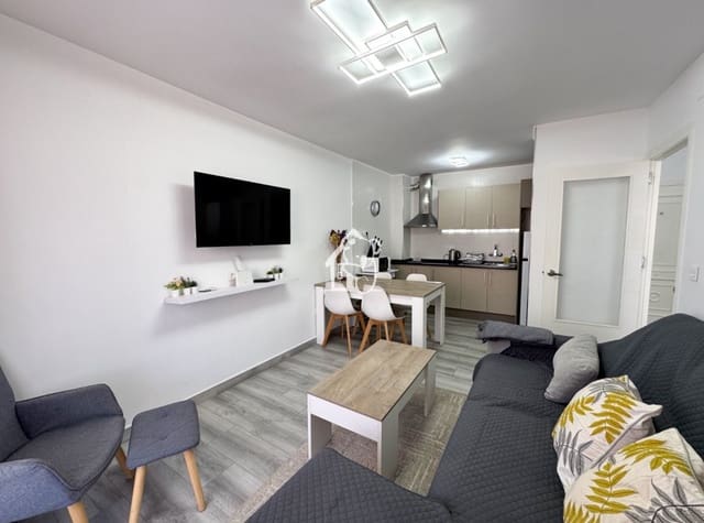 2 soveværelse Lejlighed til leje i Punta Prima, Torrevieja med swimmingpool garage - € 950 (Ref: 9990069)