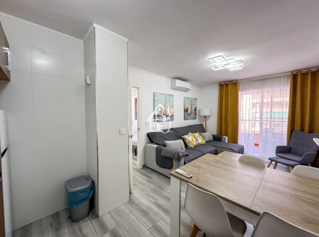 2 soveværelse Lejlighed til leje i Punta Prima, Torrevieja med swimmingpool garage - € 950 (Ref: 9990069)